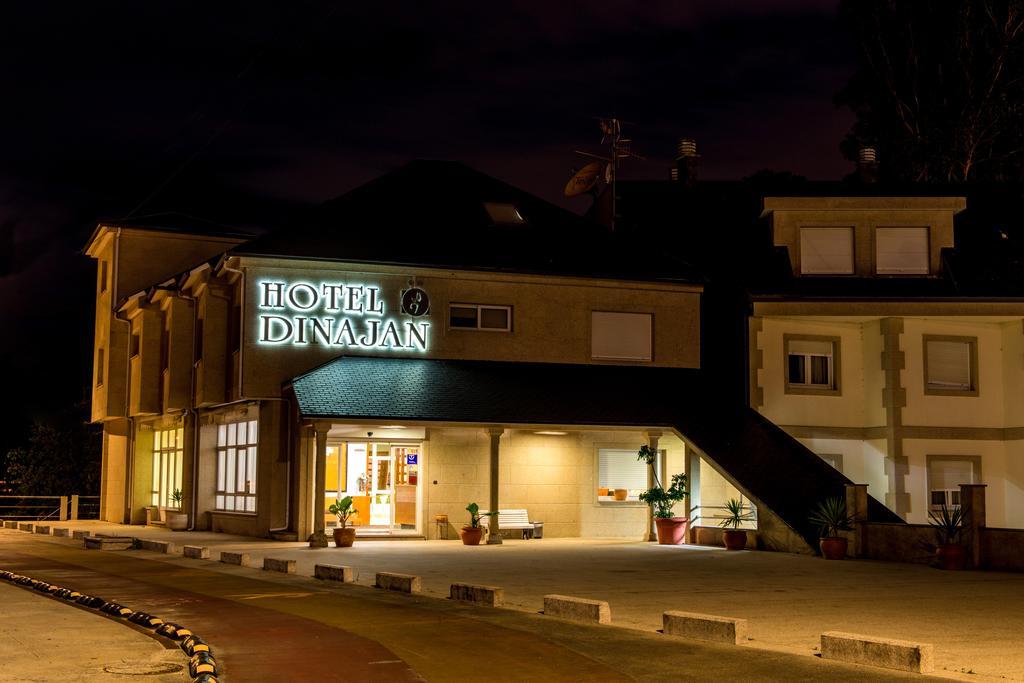 Hotel Dinajan Віланова-де-Ароуса Екстер'єр фото