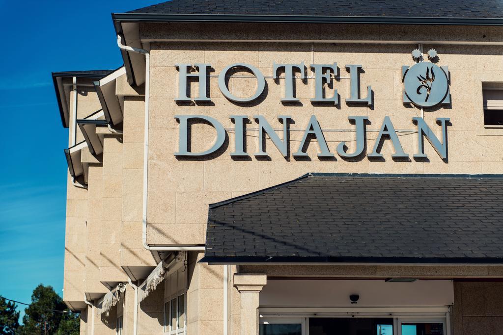 Hotel Dinajan Віланова-де-Ароуса Екстер'єр фото